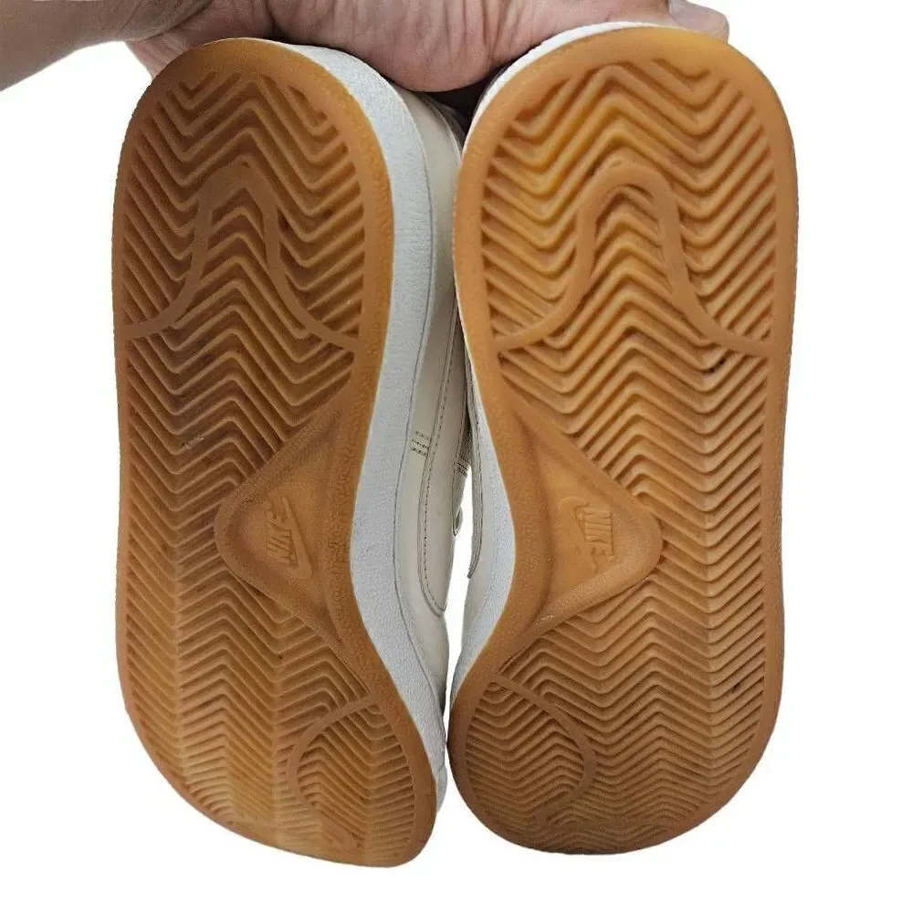 Nike cream shies for women